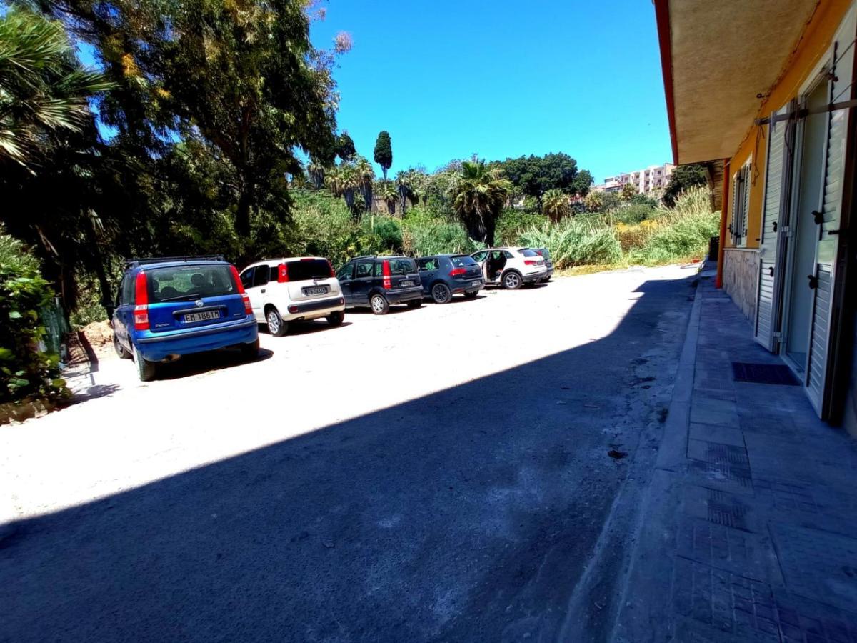 Bastione Apartment Gela Bagian luar foto